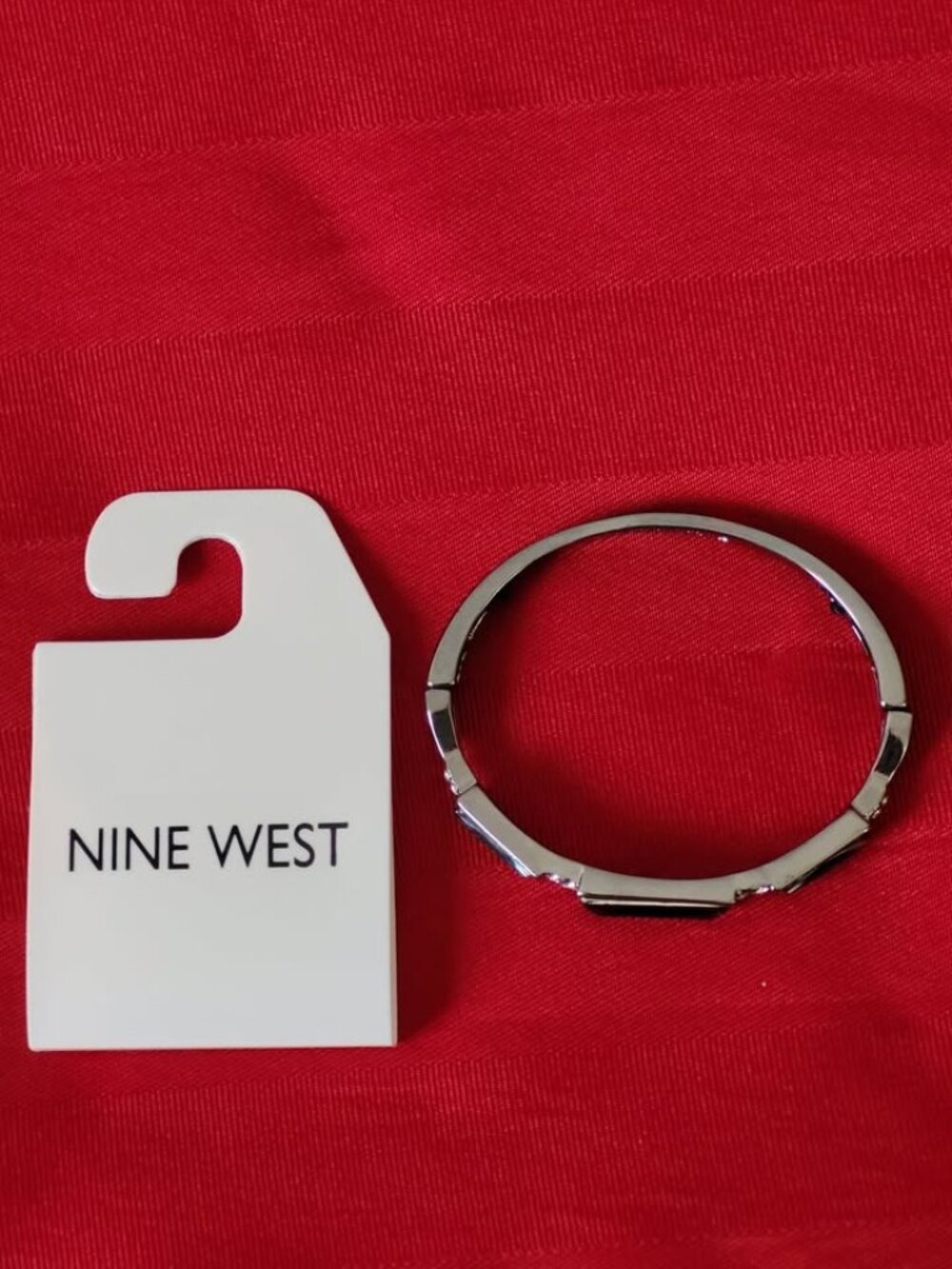 BRAND NEW NINE WEST BRACELET!!!